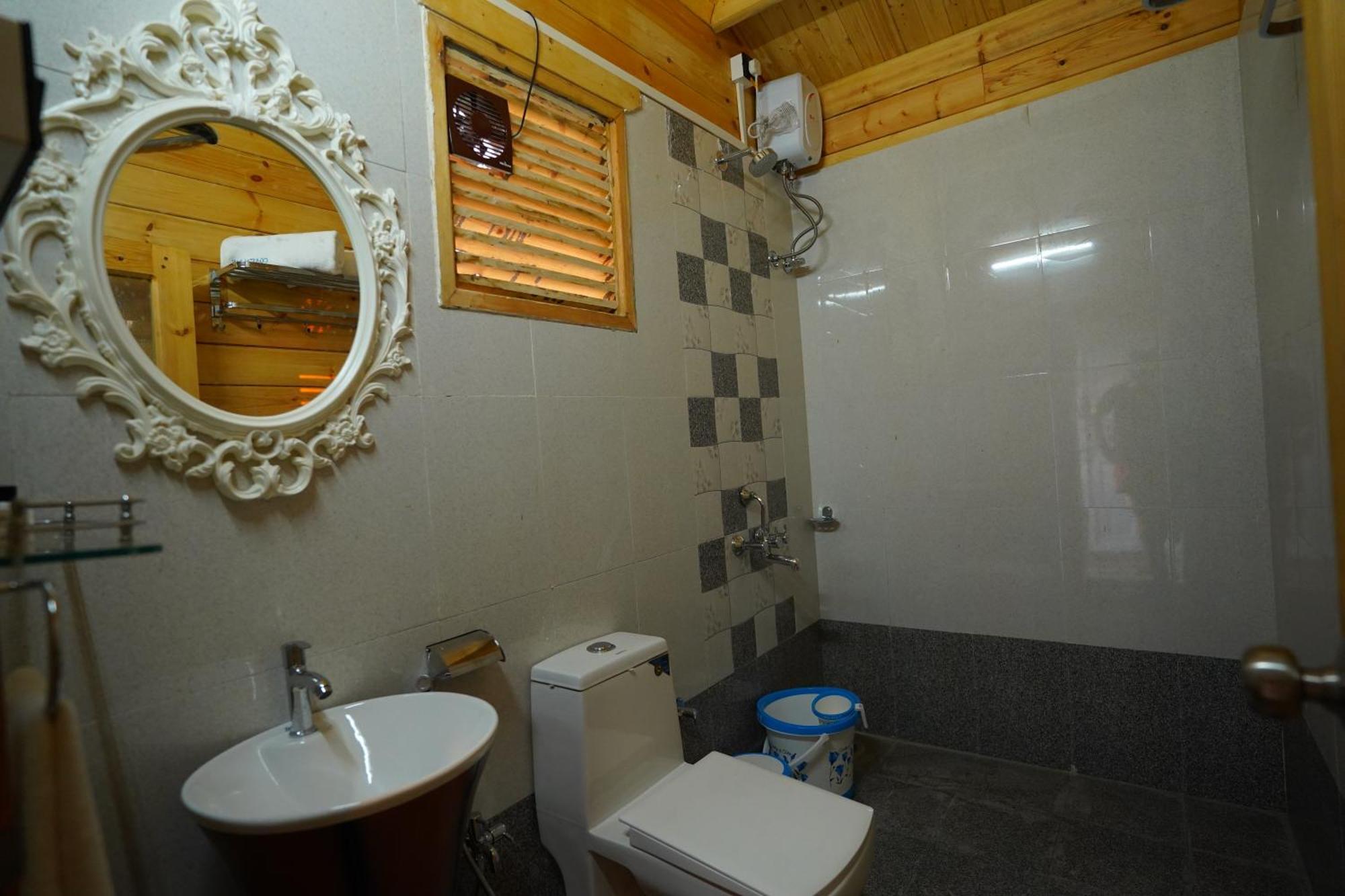 Coastal Bay Inn Alībāg Zewnętrze zdjęcie