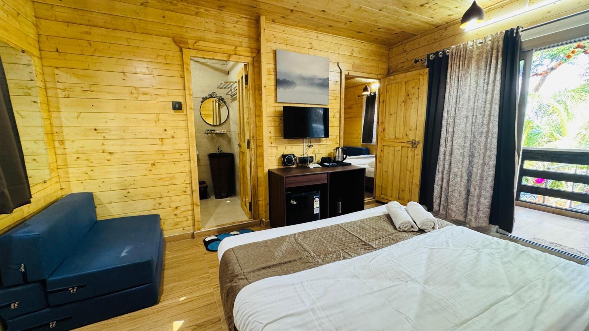 Coastal Bay Inn Alībāg Zewnętrze zdjęcie