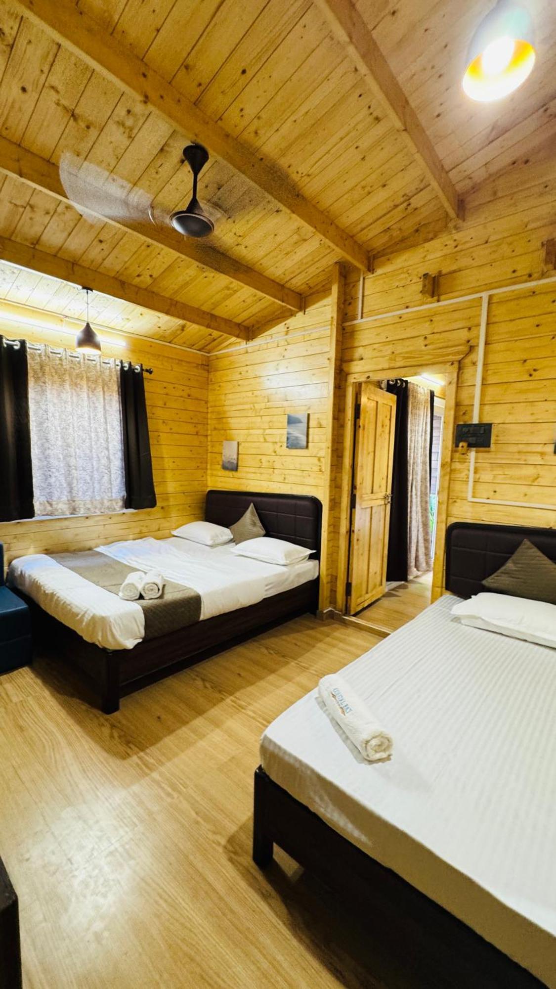 Coastal Bay Inn Alībāg Zewnętrze zdjęcie