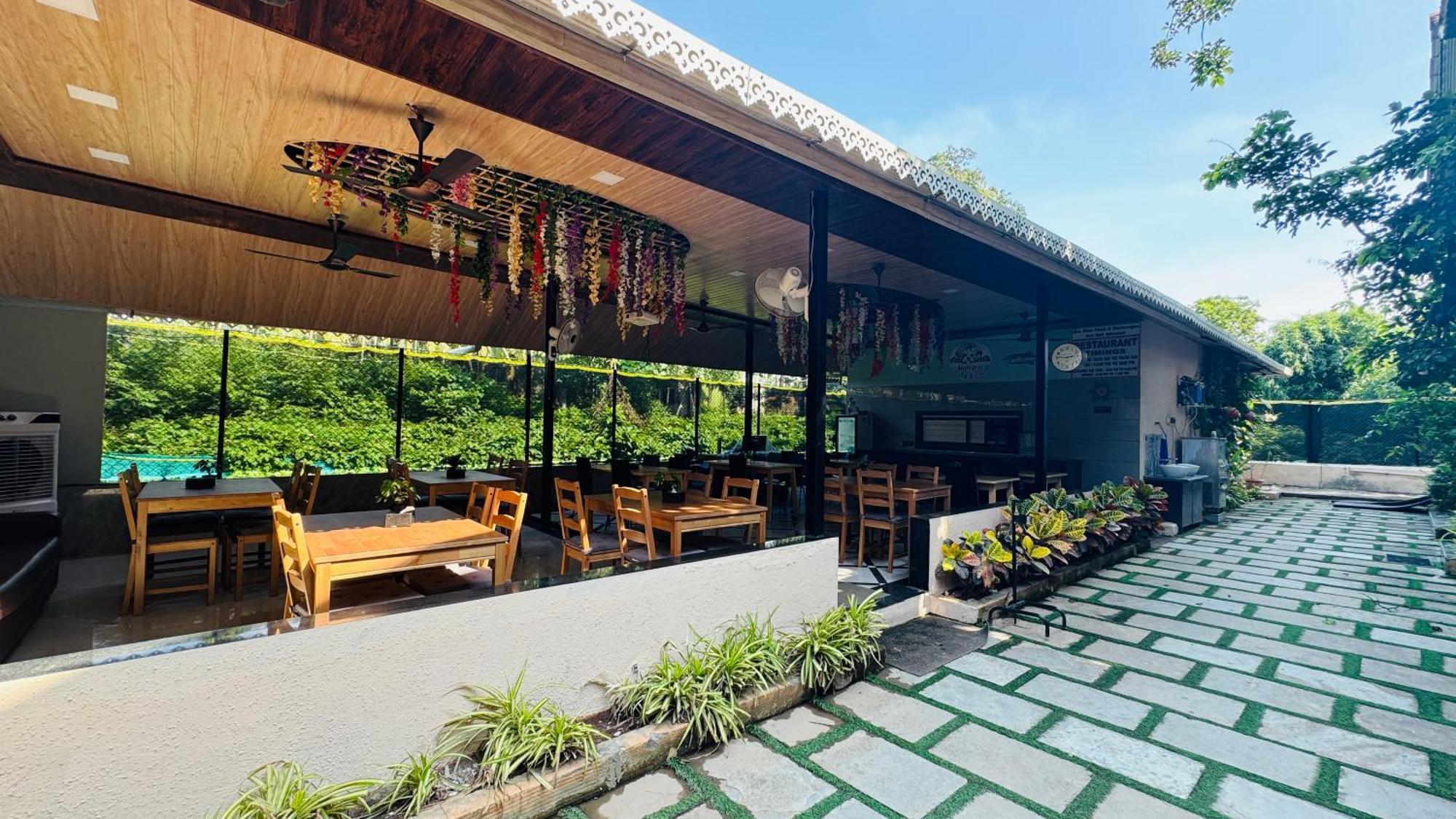 Coastal Bay Inn Alībāg Zewnętrze zdjęcie