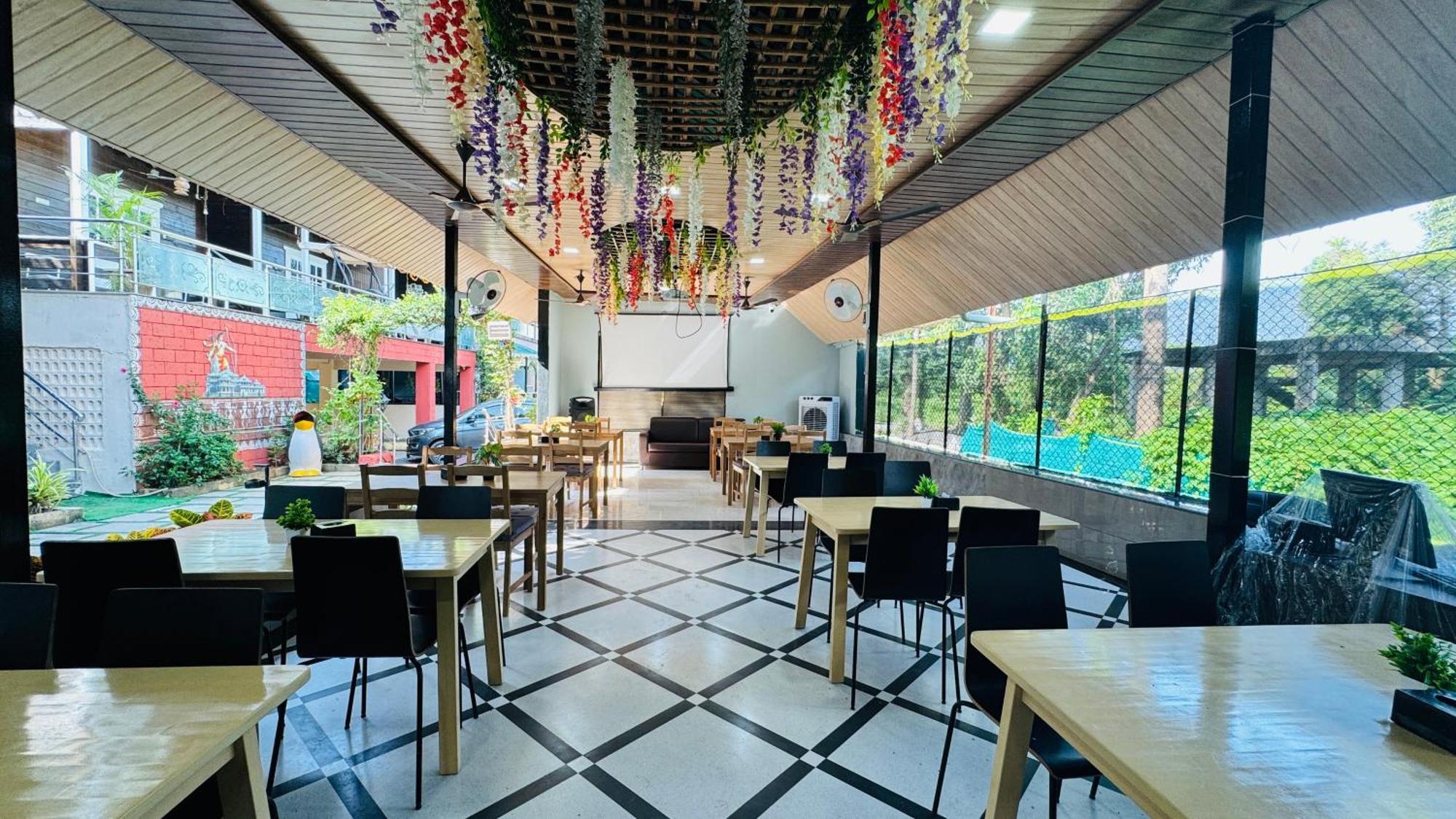 Coastal Bay Inn Alībāg Zewnętrze zdjęcie
